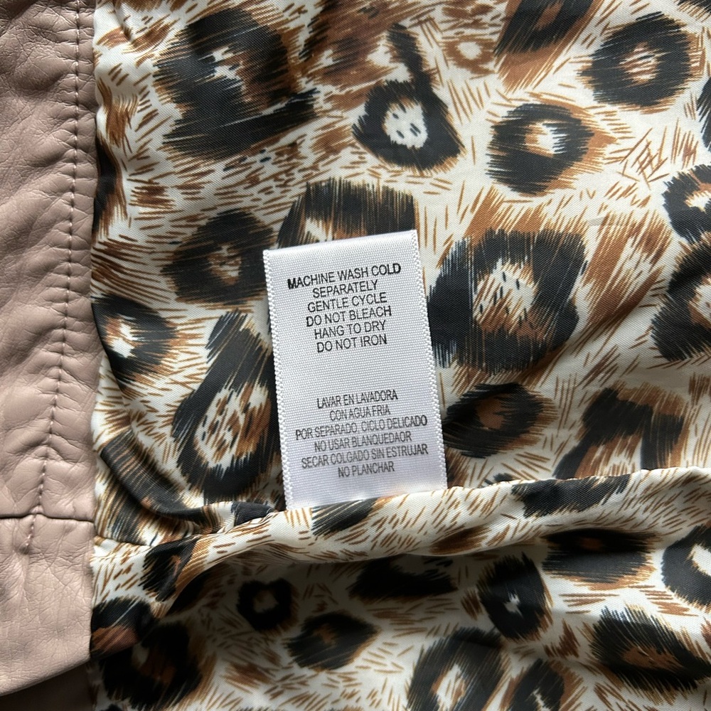 ▶️ KUT KLOTH Women’s Tan Taupe Faux Leather Full Zip Jacket S Moto Classic NWT - Picture 7 of 11